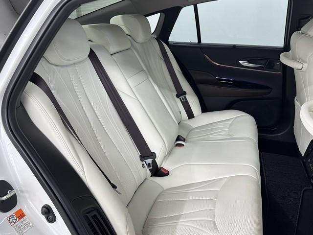 MIRAI Z エグゼクティブパッケージ パノラマルーフ レザーシート LEDヘッド フルセグTV アルミホイール オートクルーズコントロール 寒冷地仕様 キーフリー エアバッグ ABS 盗難防止装置 スマートキー パワーシート ETC(17枚目)