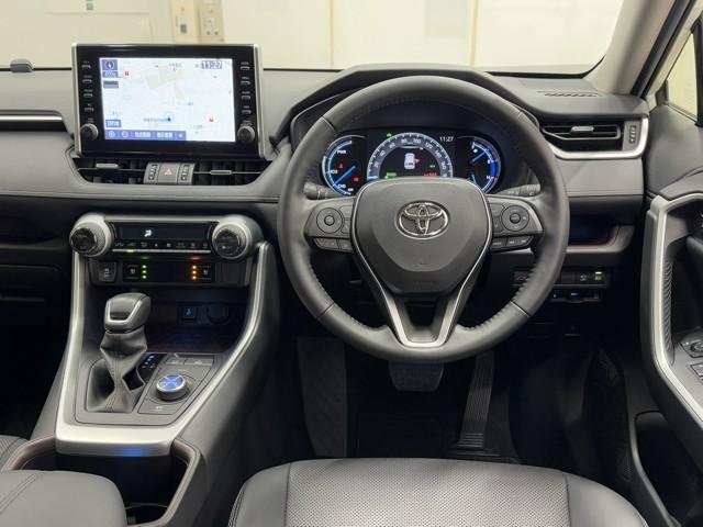 RAV4 ハイブリッドG 衝突被害軽減装置 ドライブレコーダ ワンオーナ- バックモニター 整備記録簿 地デジTV LEDヘッドライト スマキー 電動シ-ト AWD TVナビ パワステ 横滑り防止装置 クルコン AAC AW(3枚目)