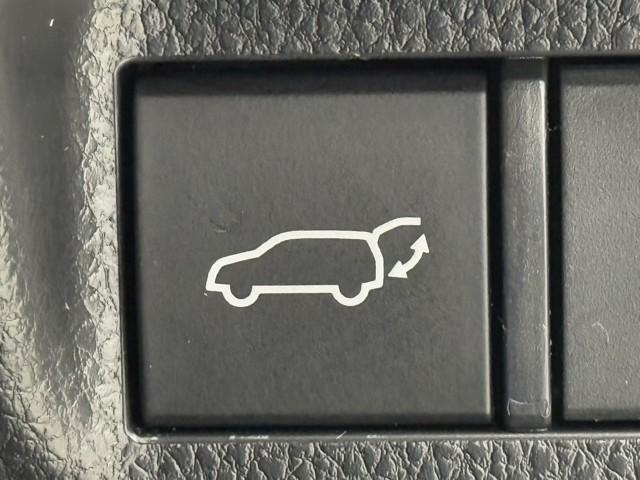 RAV4 ハイブリッドG 衝突被害軽減装置 ドライブレコーダ ワンオーナ- バックモニター 整備記録簿 地デジTV LEDヘッドライト スマキー 電動シ-ト AWD TVナビ パワステ 横滑り防止装置 クルコン AAC AW(16枚目)