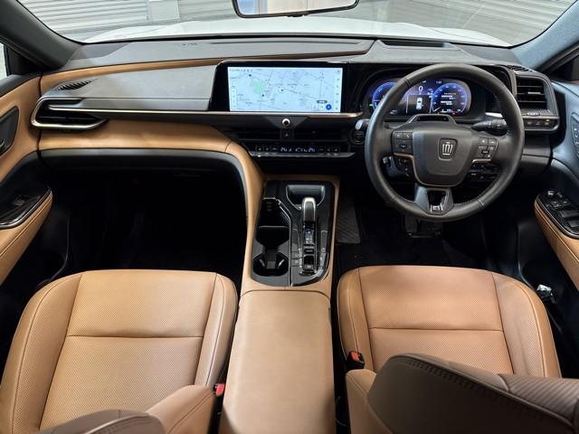 クラウンスポーツ Z ムーンルーフ AWD フルセグテレビ 1オーナー ETC車載器 TVナビ クルコン 横滑り防止装置 エアバッグ 本革 AC100V ミュージックプレイヤー接続可 メモリナビ ドラレコ 寒冷地仕様(7枚目)