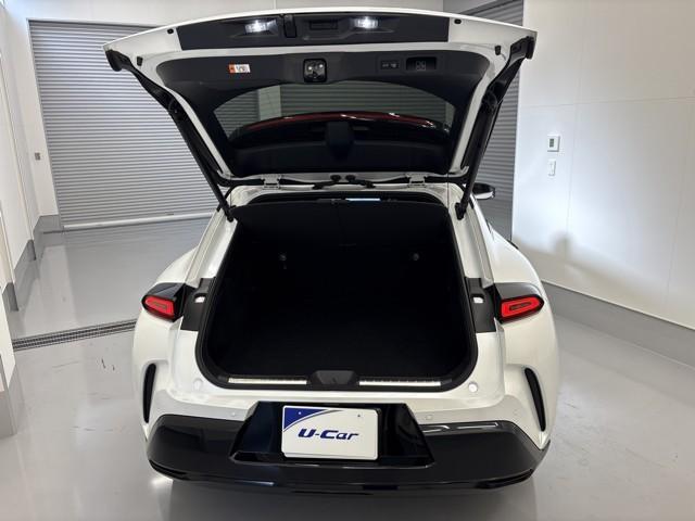 クラウンスポーツ Z ムーンルーフ AWD フルセグテレビ 1オーナー ETC車載器 TVナビ クルコン 横滑り防止装置 エアバッグ 本革 AC100V ミュージックプレイヤー接続可 メモリナビ ドラレコ 寒冷地仕様(12枚目)