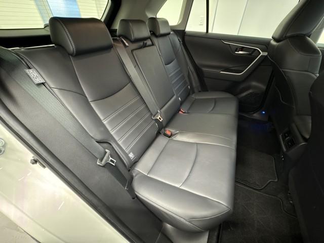 RAV4 G Zパッケージ 寒冷地仕様車 インテリジェントクリアランスソナー 整備記録簿 AWD LEDライト アルミホイル オートクルーズ 横滑り防止装置 バックガイドモニター 盗難防止装置 デュアルエアバッグ メモリナビ(11枚目)