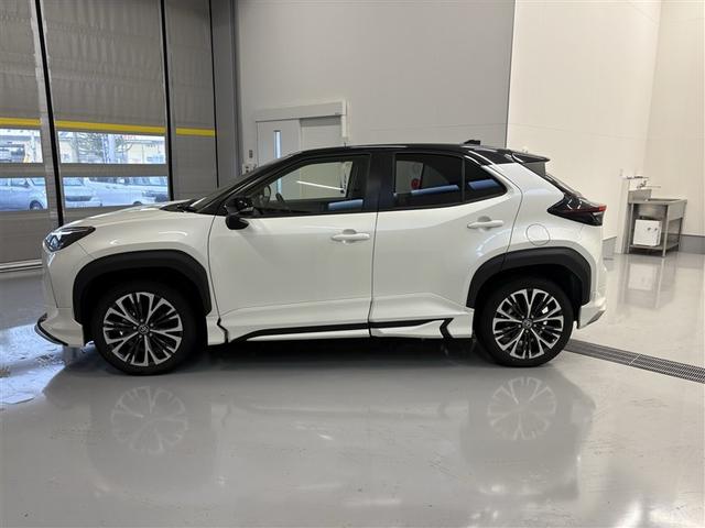 ヤリスクロス ハイブリッドZ ドライブレコーダ インテリジェントキー アルミホイル LEDライト 1オ-ナ- リアカメラ ナビ クルーズコントロール 整備記録簿 横滑り防止システム メモリーナビゲーション 電動シ-ト パワステ(6枚目)