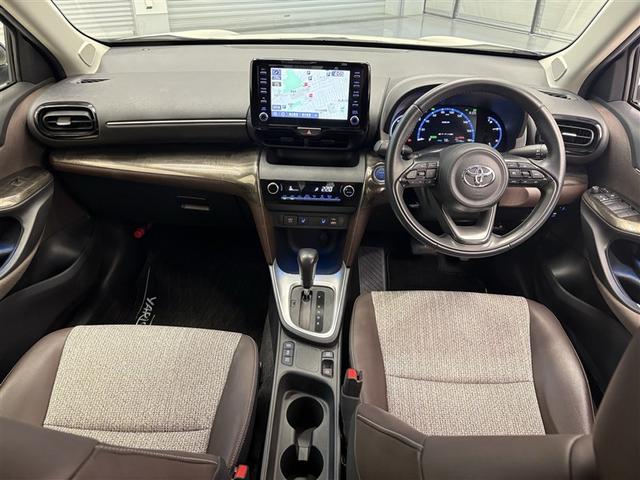 ヤリスクロス ハイブリッドZ ドライブレコーダ インテリジェントキー アルミホイル LEDライト 1オ-ナ- リアカメラ ナビ クルーズコントロール 整備記録簿 横滑り防止システム メモリーナビゲーション 電動シ-ト パワステ(7枚目)