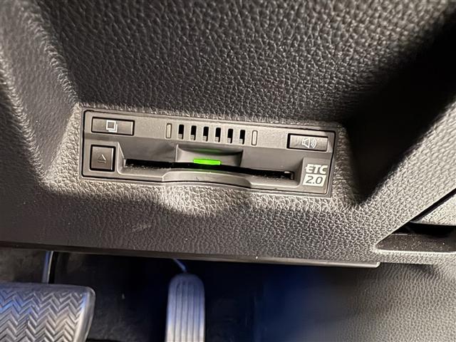 ヤリスクロス ハイブリッドZ ドライブレコーダ インテリジェントキー アルミホイル LEDライト 1オ-ナ- リアカメラ ナビ クルーズコントロール 整備記録簿 横滑り防止システム メモリーナビゲーション 電動シ-ト パワステ(8枚目)