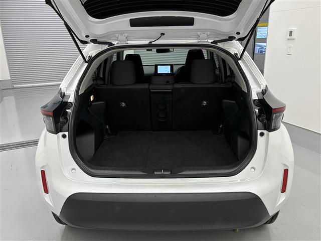 ヤリスクロス Ｇ　ＥＴＣ装備　リヤカメラ　スマートエントリー　イモビライザー　オートエアコン　アルミホイール　キーレス　パワーウィンドウ　クルコン　ＡＢＳ　ドライブレコーダー　エアバッグ　パワーステアリング（12枚目）