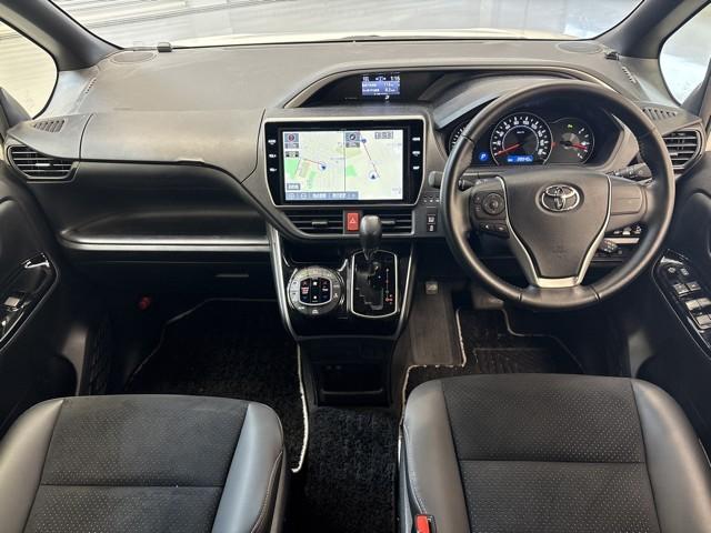 ヴォクシー ZS 煌III 盗難防止装置 1オナ アイドリングSTOP 記録簿 キーレス Wエアコン オートクルーズコントロール ドライブレコーダー 助手席エアバッグ バックモニター LEDライト エアバッグ 地デジTV ETC(7枚目)