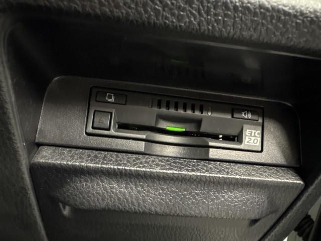 ヴォクシー ZS 煌III 盗難防止装置 1オナ アイドリングSTOP 記録簿 キーレス Wエアコン オートクルーズコントロール ドライブレコーダー 助手席エアバッグ バックモニター LEDライト エアバッグ 地デジTV ETC(8枚目)