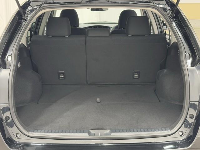 カローラフィールダー ハイブリッド　ＥＸ　衝突軽減　サイドエアバック　Ｂモニター　ドラレコ　アイドリングストップ　ワンセグ　オートエアコン　横滑り防止装置　ナビＴＶ　ＥＴＣ　キーレス　メモリーナビ　記録簿　ＡＢＳ　パワステ　エアバッグ　ＡＵＸ（17枚目）