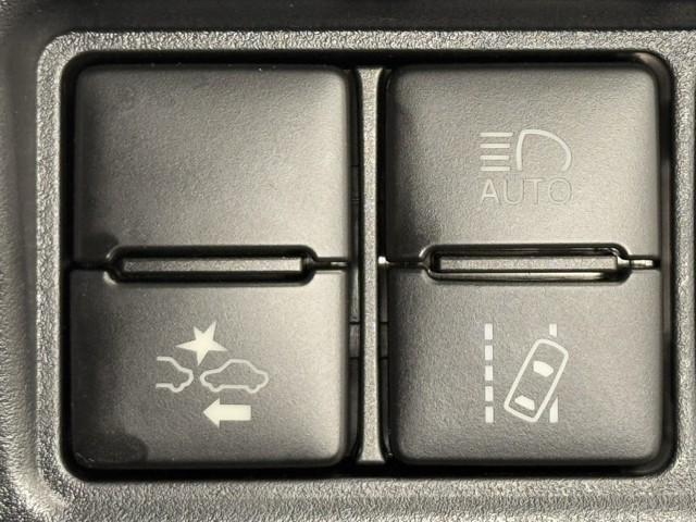 ノア ハイブリッドＳｉ　ダブルバイビーＩＩ　Ｂカメラ　横滑り防止装置　記録簿有　ＬＥＤ　地デジ　ドラレコ　ミュージックプレイヤー接続可　オートクルーズ　ＤＶＤ再生可　メモリナビ　フルフラット　エアバッグ　ＥＴＣ　ナビ＆ＴＶ　３列シート　ＡＢＳ（11枚目）