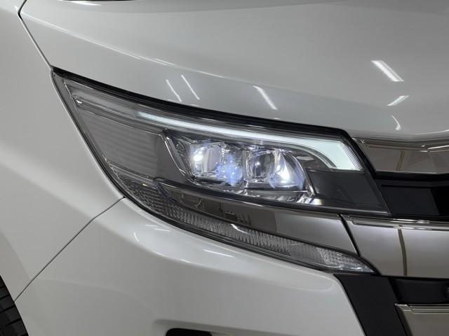 ノア ハイブリッドＳｉ　ダブルバイビーＩＩ　Ｂカメラ　横滑り防止装置　記録簿有　ＬＥＤ　地デジ　ドラレコ　ミュージックプレイヤー接続可　オートクルーズ　ＤＶＤ再生可　メモリナビ　フルフラット　エアバッグ　ＥＴＣ　ナビ＆ＴＶ　３列シート　ＡＢＳ（18枚目）