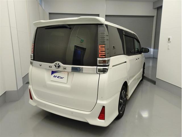 ヴォクシー ＺＳ　煌ＩＩＩ　プリクラッシュ　寒冷地仕様　スマートキ　アイスト　ＤＶＤ再生機能　記録簿付き　横滑り防止装置　ナビＴＶ　アルミ　三列シート　ＷＡＣ　盗難防止　オートエアコン　キーレス　ＥＴＣ装備　パワステ　メモリナビ（5枚目）