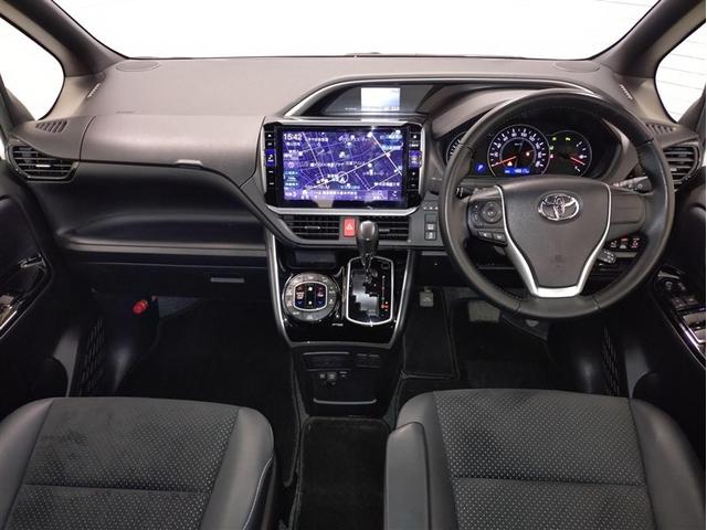 ヴォクシー ＺＳ　煌ＩＩＩ　プリクラッシュ　寒冷地仕様　スマートキ　アイスト　ＤＶＤ再生機能　記録簿付き　横滑り防止装置　ナビＴＶ　アルミ　三列シート　ＷＡＣ　盗難防止　オートエアコン　キーレス　ＥＴＣ装備　パワステ　メモリナビ（7枚目）