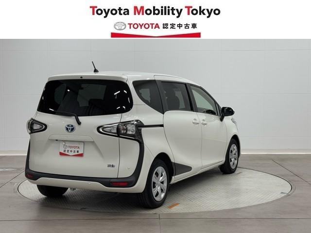 シエンタ ハイブリッド　Ｇ　セーフティーエディション　衝突軽減ブレーキ　スマキー　ＬＥＤヘッドライト　フルセグＴＶ　イモビライザー　１オーナー　クルーズコントロール　ウォークスルー　ＡＵＸ　記録簿有　バックモニター　エアバッグ　横滑り防止装置　ナビ・ＴＶ（2枚目）