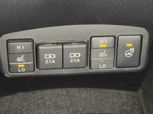 シエンタ ハイブリッド　Ｇ　セーフティーエディション　衝突軽減ブレーキ　スマキー　ＬＥＤヘッドライト　フルセグＴＶ　イモビライザー　１オーナー　クルーズコントロール　ウォークスルー　ＡＵＸ　記録簿有　バックモニター　エアバッグ　横滑り防止装置　ナビ・ＴＶ（15枚目）