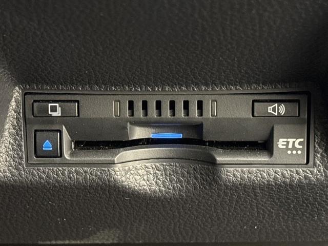 とっても便利なＥＴＣを装備しています。　ＥＴＣを利用して、高速道路を楽々ドライブしましょう。　渋滞緩和にも繋がってエコ！？にも繋がります。