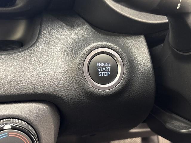 一度使ったら手放せなくなるスマートエントリーキーシステムです。　鞄やポケットの中に入れたままでもドアロック、解除、エンジン始動も楽チンです。　重い荷物を持ってても、一々鍵を出す手間も無くなりますよ。