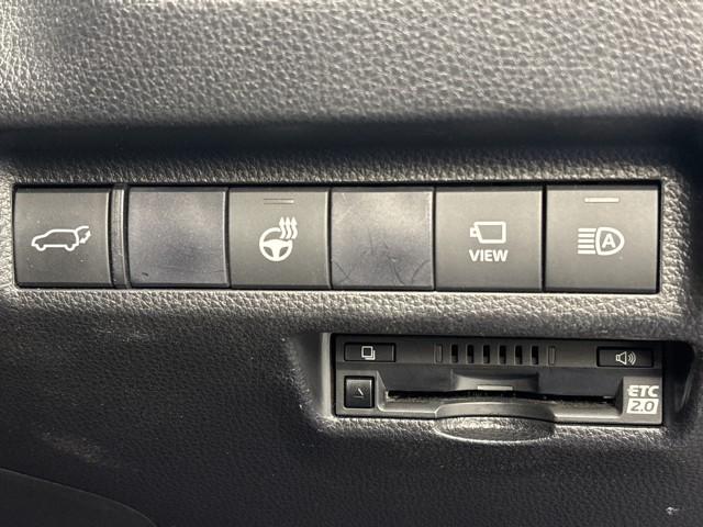 ＲＡＶ４ Ｇ　Ｚパッケージ　インテリジェントクリアランスソナー　整備記録簿　ＡＷＤ　ＬＥＤライト　アルミホイル　オートクルーズ　横滑り防止装置　バックガイドモニター　盗難防止装置　デュアルエアバッグ　メモリナビ　キーレス　ＡＢＳ（9枚目）