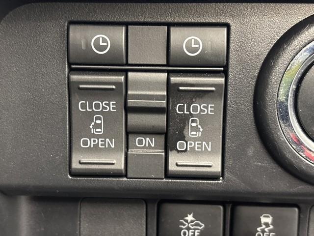 ルーミー カスタムＧ　アイドリング　両側電動ＳＤ　ＬＥＤヘット　バックビューモニター　衝突回避ブレーキ　フルフラット　地デジ　スマートキー　メモリナビ　クルーズコントロール　ＤＶＤ　ＥＴＣ　ドライブレコーダー　１オーナー（9枚目）