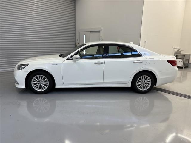 クラウンハイブリッド ロイヤルサルーン 点検記録簿 1オーナー車 フルセグテレビ Bカメラ LEDヘッドランプ DVD再生機能 盗難防止システム スマキー オートクルーズコントロール 電動パワーシート ESC ETC付き アイスト エアコン(6枚目)