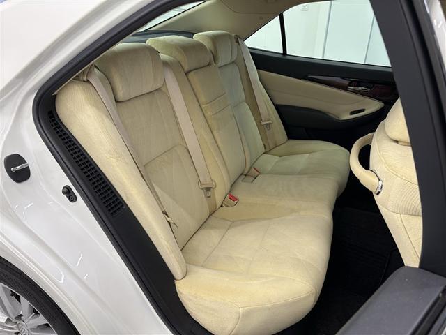 クラウンハイブリッド ロイヤルサルーン 点検記録簿 1オーナー車 フルセグテレビ Bカメラ LEDヘッドランプ DVD再生機能 盗難防止システム スマキー オートクルーズコントロール 電動パワーシート ESC ETC付き アイスト エアコン(11枚目)