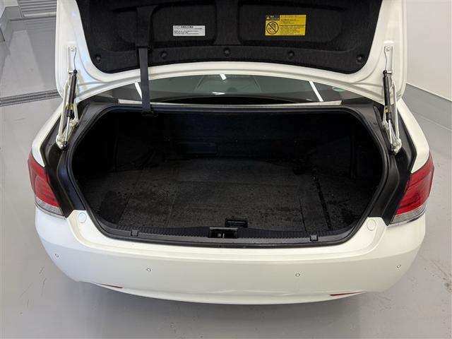 クラウンハイブリッド ロイヤルサルーン 点検記録簿 1オーナー車 フルセグテレビ Bカメラ LEDヘッドランプ DVD再生機能 盗難防止システム スマキー オートクルーズコントロール 電動パワーシート ESC ETC付き アイスト エアコン(12枚目)