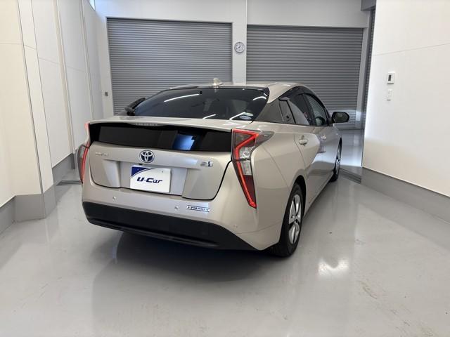 プリウス Ａ　衝突軽減ブレーキシステム　Ｂモニタ　記録簿有　ＬＥＤヘッド　クルーズコントロール　セキュリティー　スマートキー　パワーステアリング　Ｉストップ　ドライブレコーダー　ＥＴＣ　１オーナー　アルミホイル（5枚目）