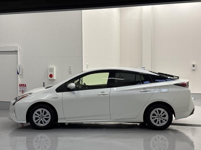 プリウス S DVD視聴可能 LEDヘット 地デジテレビ 盗難防止システム スマキー 100V電源 AC ナビ&TV ドライブレコーダー メディアプレイヤー接続 横滑り防止システム バックガイドモニター ABS(6枚目)