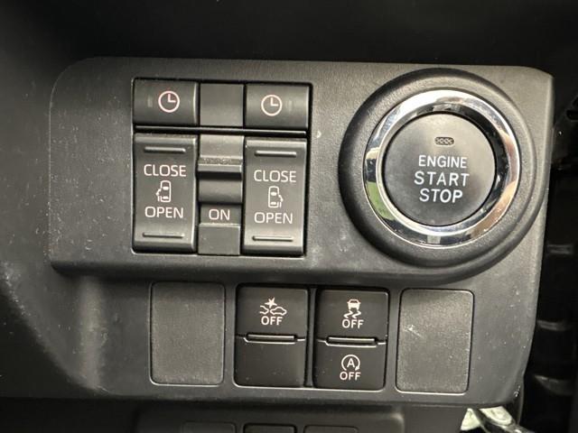 ルーミー カスタムＧ　アイドリング　両側電動ＳＤ　ＬＥＤヘット　衝突回避ブレーキ　地デジ　スマートキー　メモリナビ　クルーズコントロール　点検記録簿　ＤＶＤ　ＥＴＣ　ドライブレコーダー　１オーナー　オートエアコン　ＡＢＳ（8枚目）