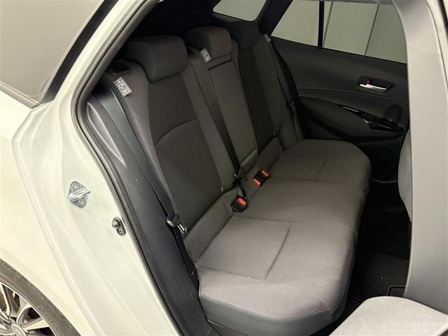 カローラツーリング ハイブリッド　Ｇ　エアバッグ　ＡＢＳ　ワンオーナー　記録簿　盗難防止装置　衝突被害軽減ブレーキ　オートクルーズコントロール　ＥＴＣ　地デジ　フルオートエアコン　バックカメラ　ＬＥＤ　メモリーナビ　スマートキー　キーレス（11枚目）