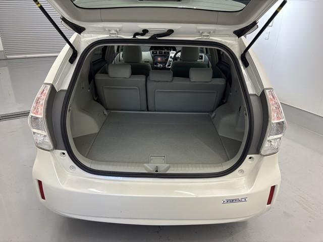 プリウスアルファ S スマキ- DVD視聴可 整備点検記録簿 リモコンキー 横滑り防止装置付き PW Bカメラ ナビ・TV サイドエアB AUX ETC車載器 ABS付き アルミホイール メモリーナビゲーション イモビ(12枚目)