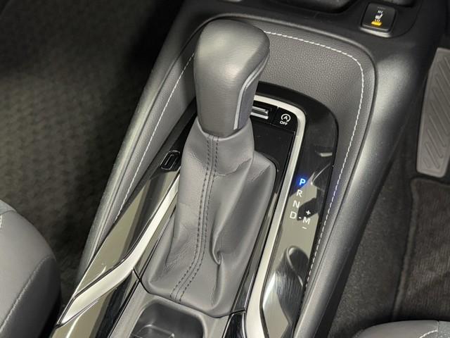 カローラスポーツ Ｇ　Ｚ　地デジＴＶ　ＥＳＣ　インテリキー　キーレス　Ｂカメ　衝突軽減Ｂ　オートクルーズコントロール　エアコン　エアロ　ハーフレザーシート　ＥＴＣ車載器　ＡＢＳ　ＬＥＤライト　メモリーナビ　エアバッグ　パワステ（10枚目）