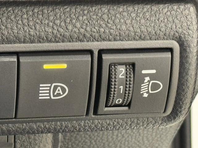 カローラスポーツ Ｇ　Ｚ　地デジＴＶ　ＥＳＣ　インテリキー　キーレス　Ｂカメ　衝突軽減Ｂ　オートクルーズコントロール　エアコン　エアロ　ハーフレザーシート　ＥＴＣ車載器　ＡＢＳ　ＬＥＤライト　メモリーナビ　エアバッグ　パワステ（12枚目）