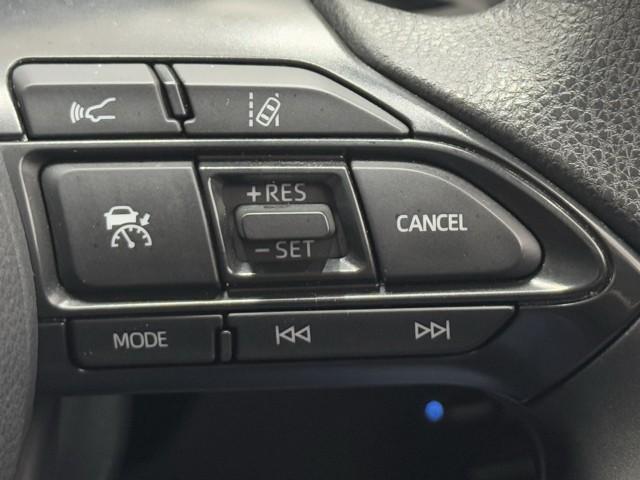 アクア X 踏み間違い防止 100V イモビ ドライブレコーダー ナビ 点検記録簿 LEDヘッドライト スマートキー 横滑り防止機能 キーレスエントリー オートクルーズ オートエアコン ETC カーテンエアバッグ(10枚目)