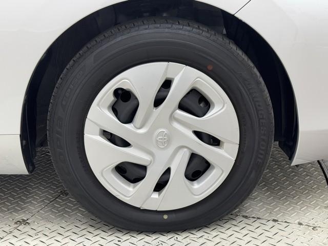 アクア X 踏み間違い防止 100V イモビ ドライブレコーダー ナビ 点検記録簿 LEDヘッドライト スマートキー 横滑り防止機能 キーレスエントリー オートクルーズ オートエアコン ETC カーテンエアバッグ(18枚目)