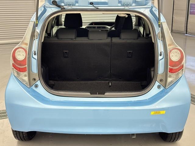 アクア S スマートキープッシュスタート キーレスエントリ イモビ ナビ&TV ワンオーナー車 オートエアコン デュアルエアバック ESC Bカメラ パワーウィンドウ AUX端子 SRS ワンセグTV ABS(12枚目)