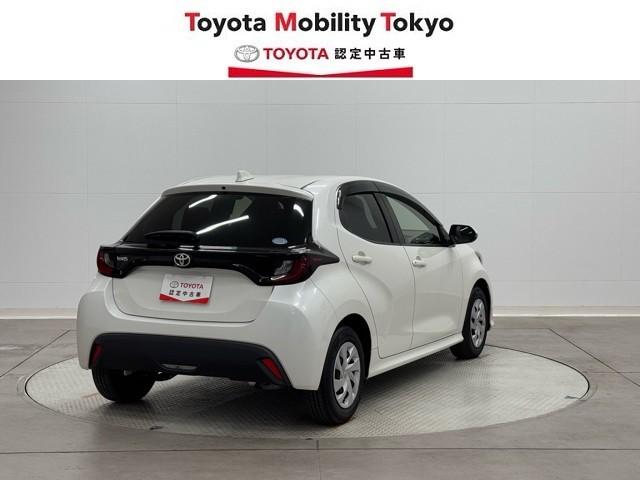 ヤリス Ｇ　点検記録簿　エアコン　スマートキー＆プッシュスタート　ドライブレコーダー　イモビ　横滑り防止システム　クルーズＣ　ＡＢＳ　パワーウィンドウ　パワーステアリング　Ｗエアバック　サイドエアバッグ（2枚目）