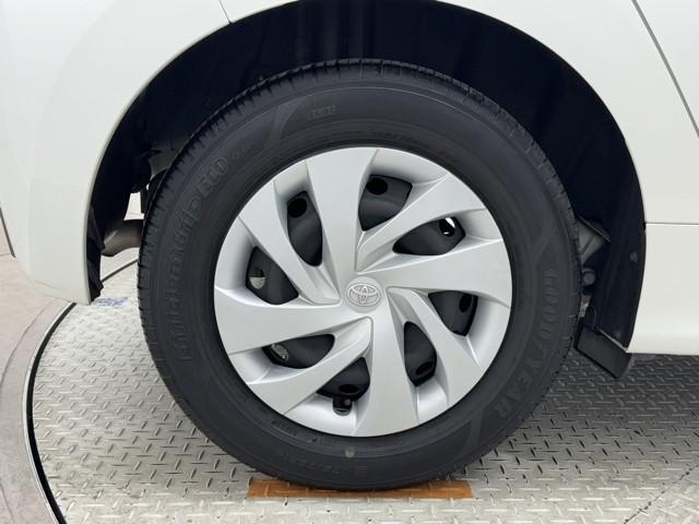 ヤリス Ｇ　点検記録簿　エアコン　スマートキー＆プッシュスタート　ドライブレコーダー　イモビ　横滑り防止システム　クルーズＣ　ＡＢＳ　パワーウィンドウ　パワーステアリング　Ｗエアバック　サイドエアバッグ（18枚目）