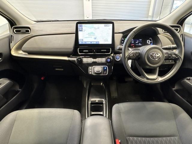 アクア Z LEDヘッドライト スマートキー 100V電源 イモビライザー アルミホイール ドライブレコーダー オートクルーズコントロール 点検記録簿 エアコン ESC ナビ カーテンエアバッグ ETC キーレス(7枚目)