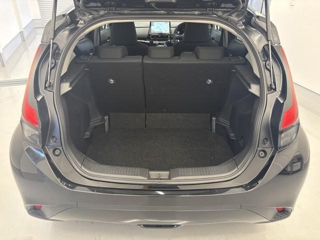 アクア Z LEDヘッドライト スマートキー 100V電源 イモビライザー アルミホイール ドライブレコーダー オートクルーズコントロール 点検記録簿 エアコン ESC ナビ カーテンエアバッグ ETC キーレス(12枚目)