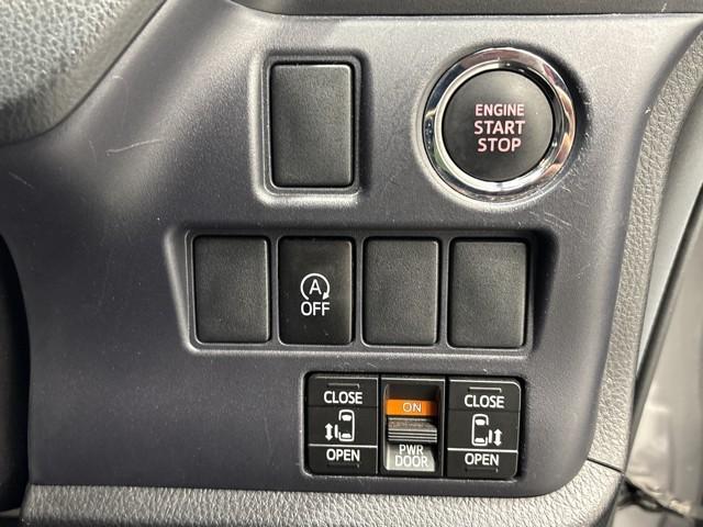 ノア X ディライトプラス アルミホイール 両側自動ドア ダブルエアコン 地デジTV 記録簿付き ワンオーナー 横滑り防止装置 LEDライト アイドルストップ エアバッグ スマートキー ABS メモリナビ ドライブレコーダー(9枚目)