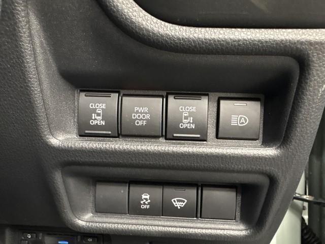 シエンタ ハイブリッドＺ　ＴＳＳ　ワンオーナ　エアバック　キーレスエントリー　ナビＴＶ　イモビライザー　整備記録簿　バックモニター　ＬＥＤヘッドライト　寒冷地　ＥＴＣ車載器　横滑り防止　スマートキー　オートエアコン　ＷＳＲＳ（8枚目）