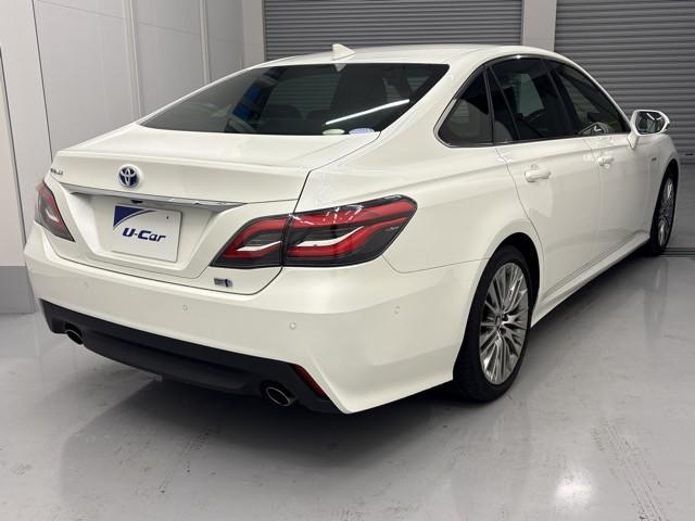 クラウンハイブリッド S Cパッケージ 衝突軽減B 盗難防止システム ワンオーナ エアバッグ クルコン Bカメラ LEDヘッドライト アイドリングストップ フルセグTV AC100V電源 スマートキー&プッシュスタート パワーシート アルミ(4枚目)