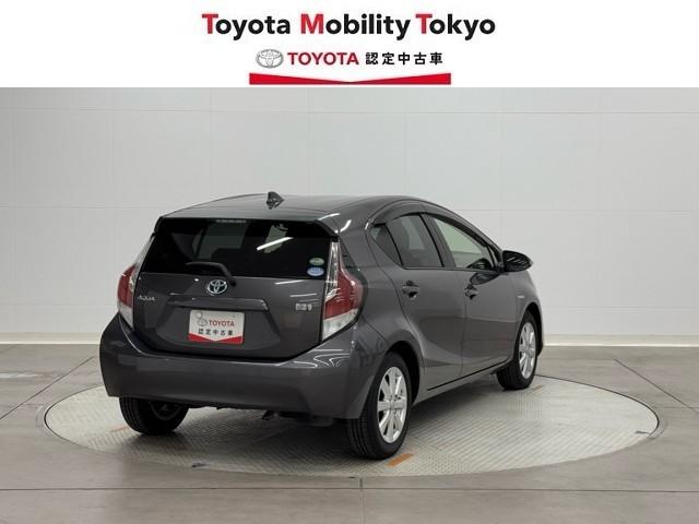 アクア S キーレスエントリ フルセグ地デジ ナビ&TV ワンオーナー車 オートエアコン デュアルエアバック ESC Bカメラ パワーウィンドウ AUX端子 ETC DVD再生可能 アルミホイール SRS ABS(2枚目)