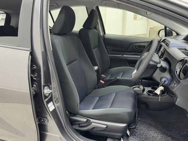 アクア S キーレスエントリ フルセグ地デジ ナビ&TV ワンオーナー車 オートエアコン デュアルエアバック ESC Bカメラ パワーウィンドウ AUX端子 ETC DVD再生可能 アルミホイール SRS ABS(15枚目)