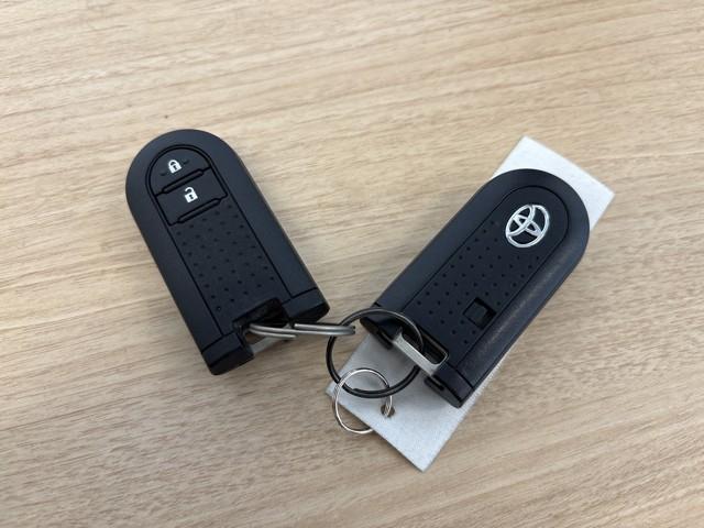 パッソ モーダ　Ｇパッケージ　記録簿付き　横滑り防止　キーフリーシステム　スマートキー　Ｂカメラ　ＬＥＤヘッドライト　パワーステアリング　アルミ　ＡＢＳ　イモビライザー　ＷエアＢ　パワーウインドウ　ナビＴＶ　Ａストップ　メモリナビ（8枚目）