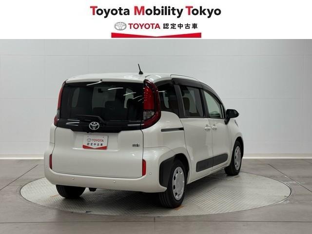 シエンタ ハイブリッドＸ　盗難防止　横滑り防止装置付　衝突軽減ブレーキ　スマキー　Ｂカメラ　メモリーナビ　ドライブレコーダー　ＥＴＣ　アイドリングストップ　ＡＢＳ　ワンオーナー　記録簿　フルフラット　クルコン　オートエアコン（2枚目）