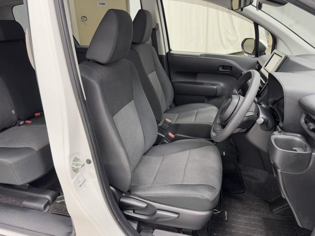 シエンタ ハイブリッドＸ　盗難防止　横滑り防止装置付　衝突軽減ブレーキ　スマキー　Ｂカメラ　メモリーナビ　ドライブレコーダー　ＥＴＣ　アイドリングストップ　ＡＢＳ　ワンオーナー　記録簿　フルフラット　クルコン　オートエアコン（15枚目）