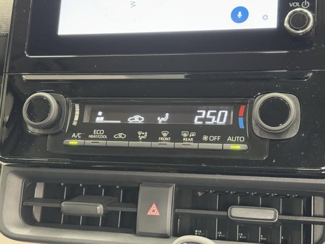 シエンタ ハイブリッドＺ　ＴＳＳ　ワンオーナ　フルフラットシート　エアバック　アルミ　キーレスエントリー　イモビライザー　整備記録簿　バックモニター　ＬＥＤヘッドライト　ＥＴＣ車載器　横滑り防止　スマートキー　オートエアコン（7枚目）