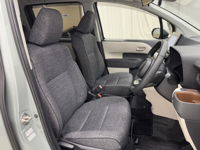 シエンタ ハイブリッドＺ　ＴＳＳ　ワンオーナ　フルフラットシート　エアバック　アルミ　キーレスエントリー　イモビライザー　整備記録簿　バックモニター　ＬＥＤヘッドライト　ＥＴＣ車載器　横滑り防止　スマートキー　オートエアコン（13枚目）